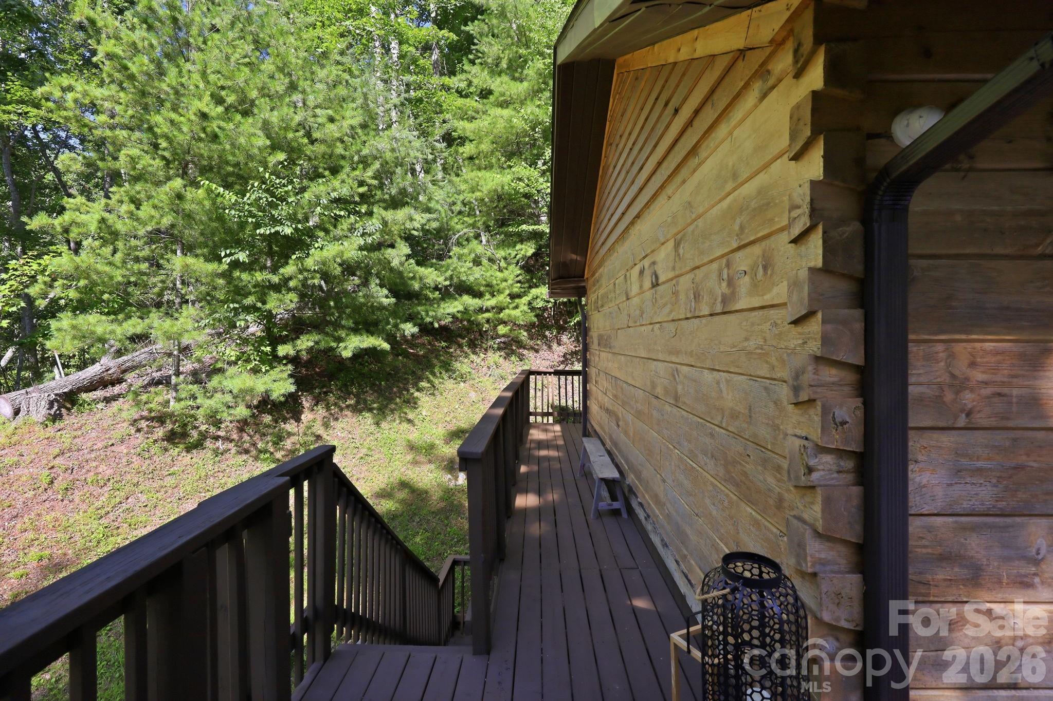 619 Leisure Lane — Burnsville