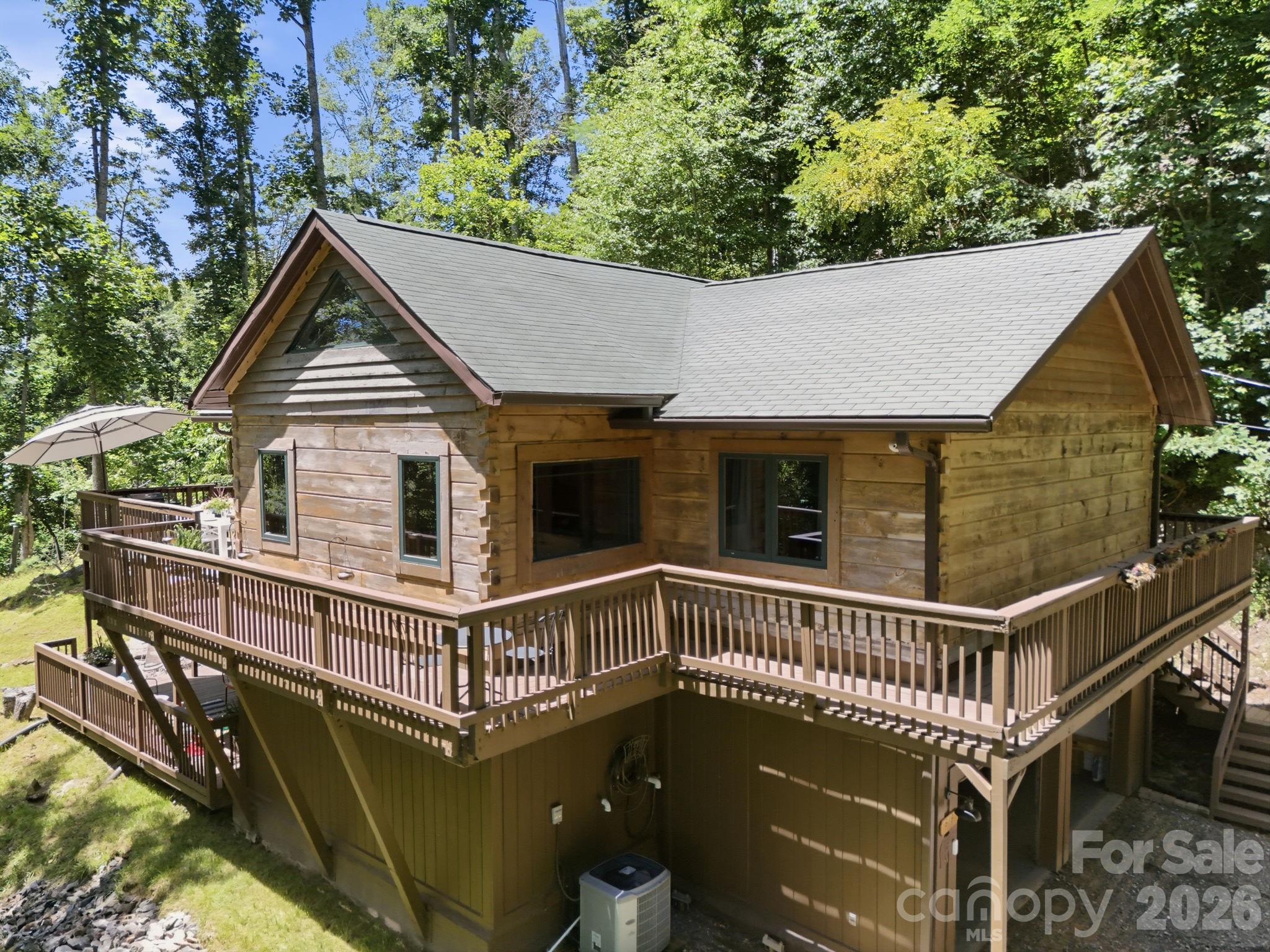 619 Leisure Lane — Burnsville