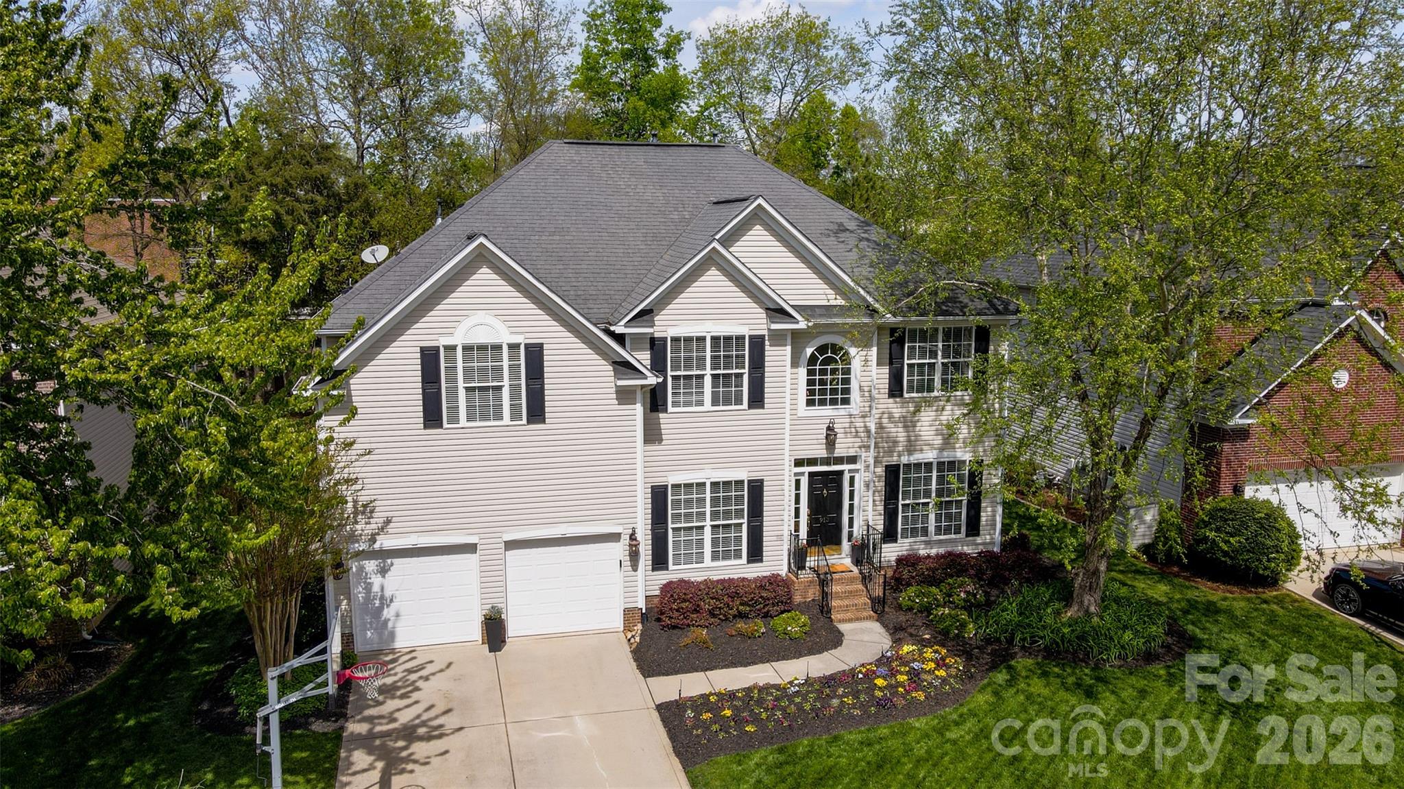 913 Grayscroft Drive — Waxhaw