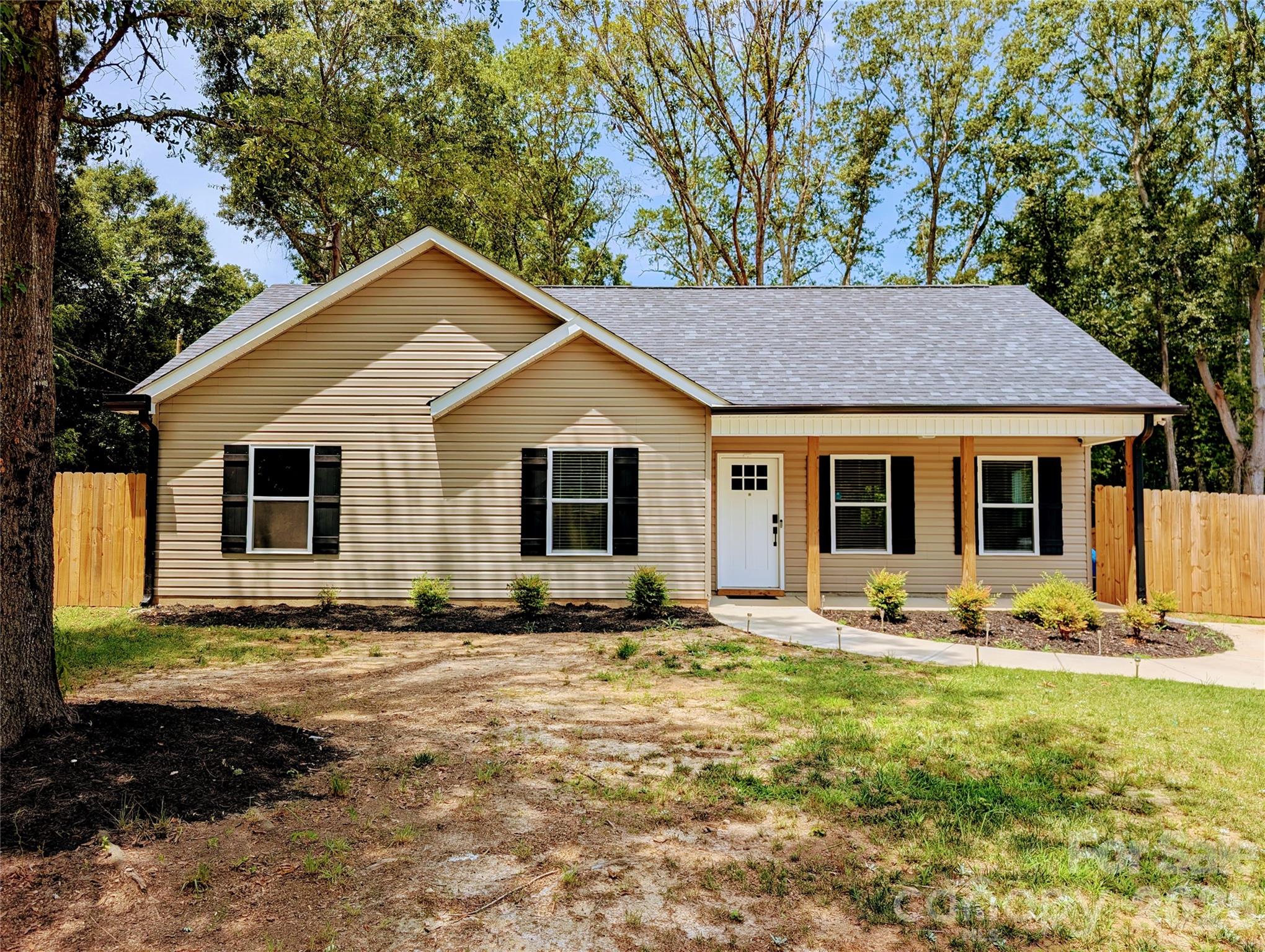 711 Guinn Street — Clover