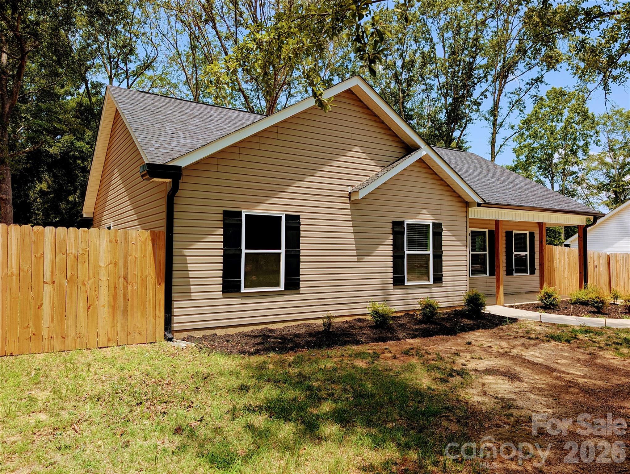 711 Guinn Street — Clover