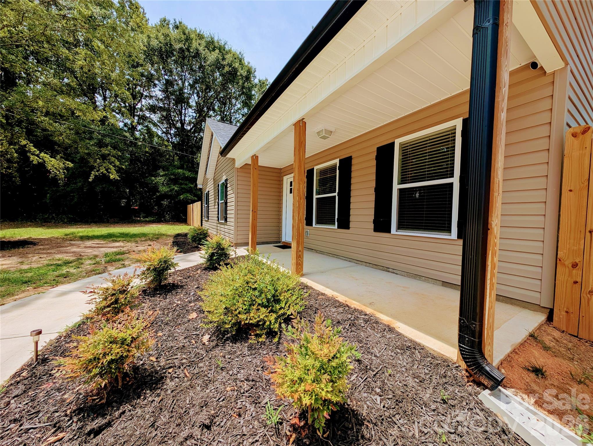 711 Guinn Street — Clover