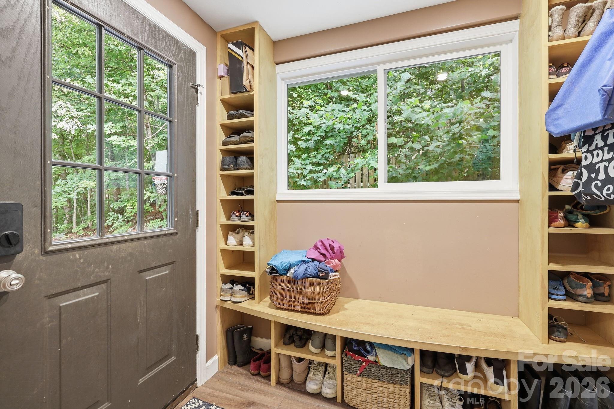 2 Coneflower Court — Black Mountain