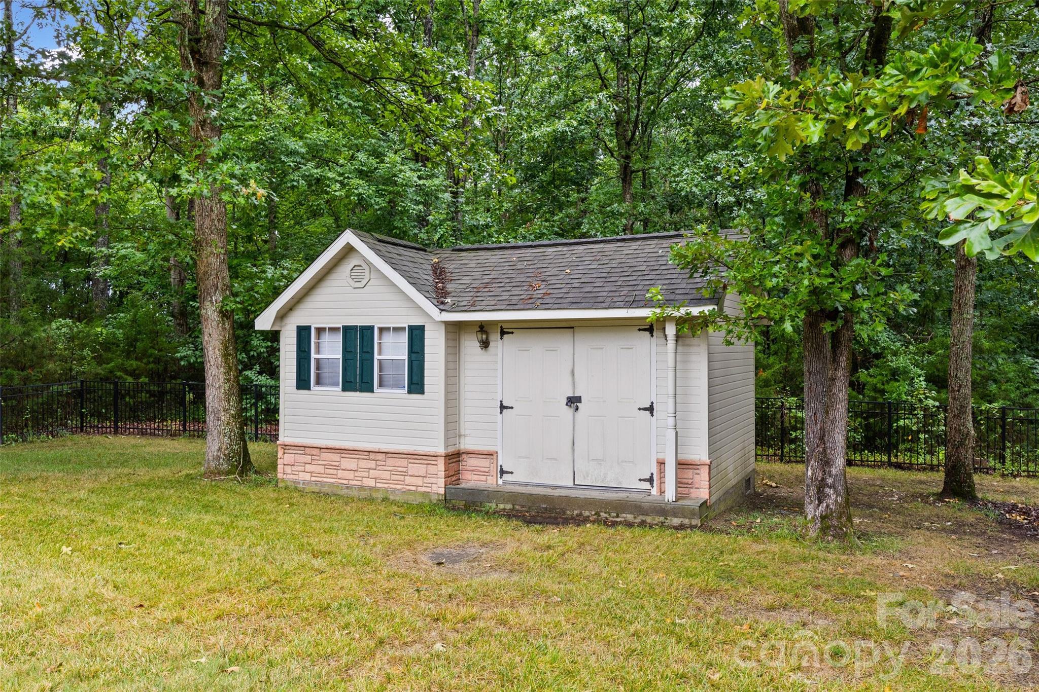 8809 Nellie Lane — Waxhaw