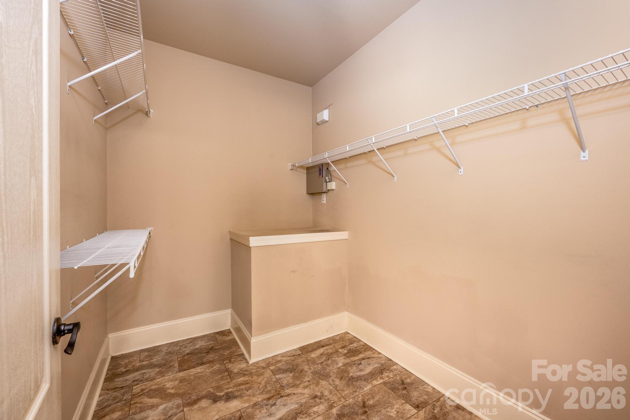 6231 Neptune Drive — Denver