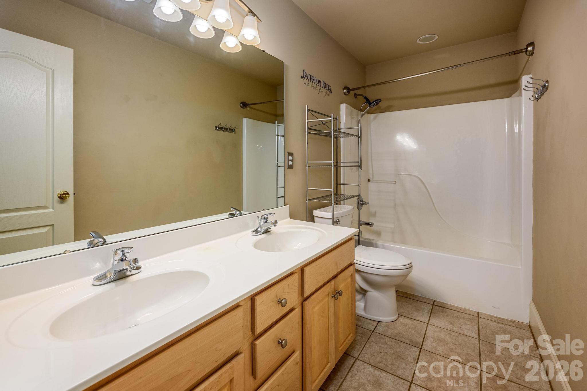 6231 Neptune Drive — Denver