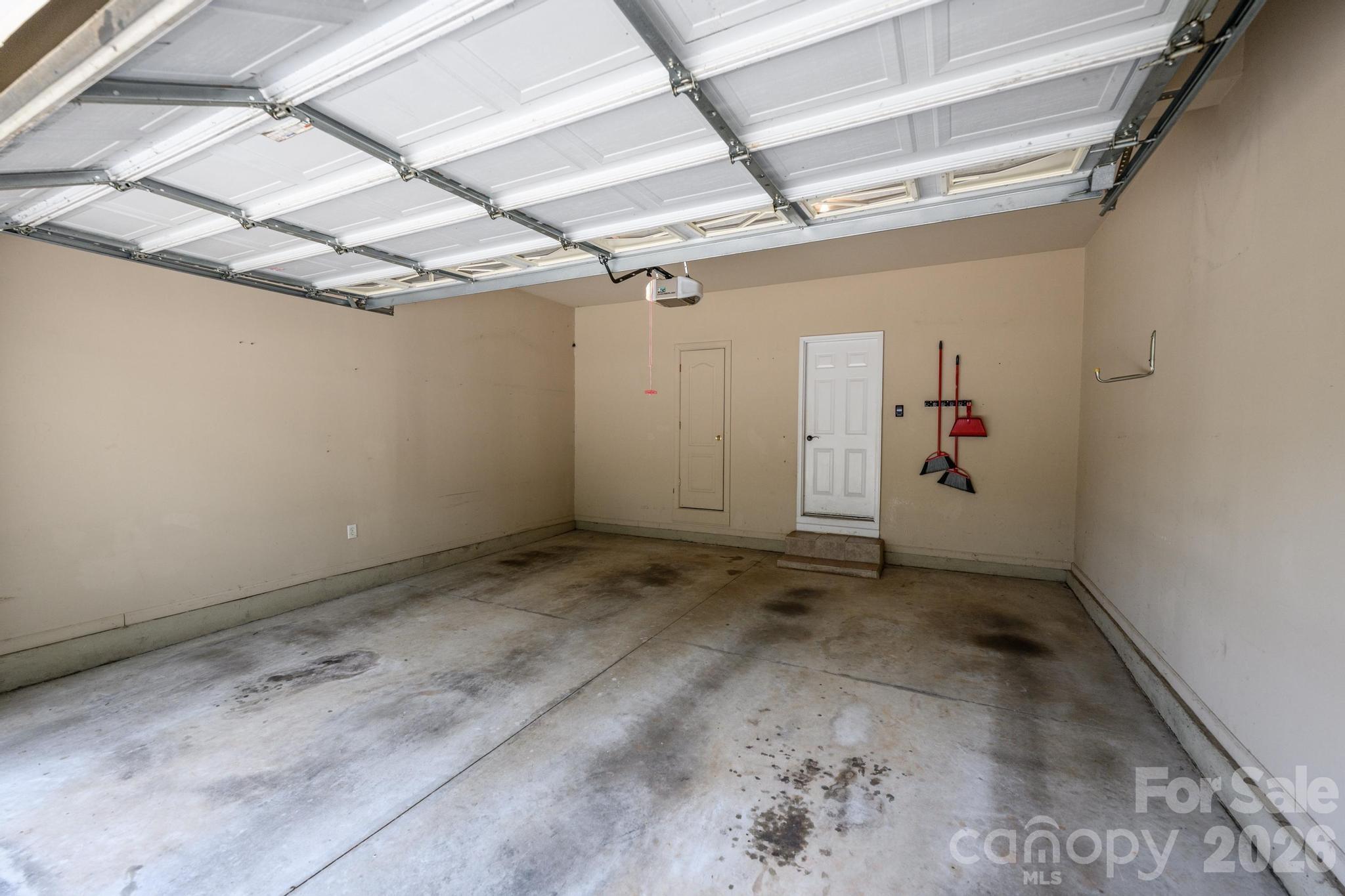 6231 Neptune Drive — Denver