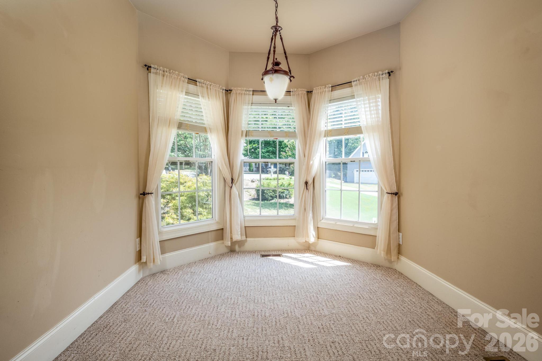 6231 Neptune Drive — Denver