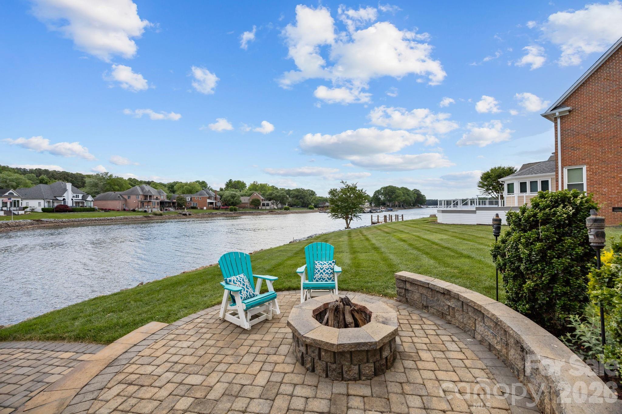 7322 Swansea Lane — Cornelius