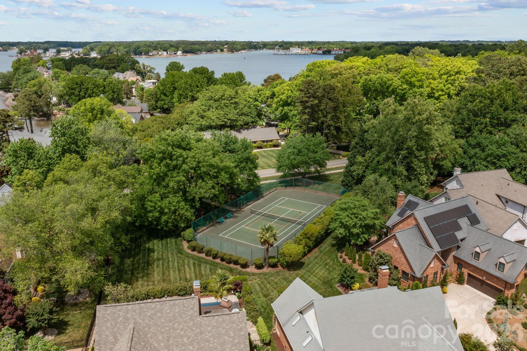7322 Swansea Lane — Cornelius