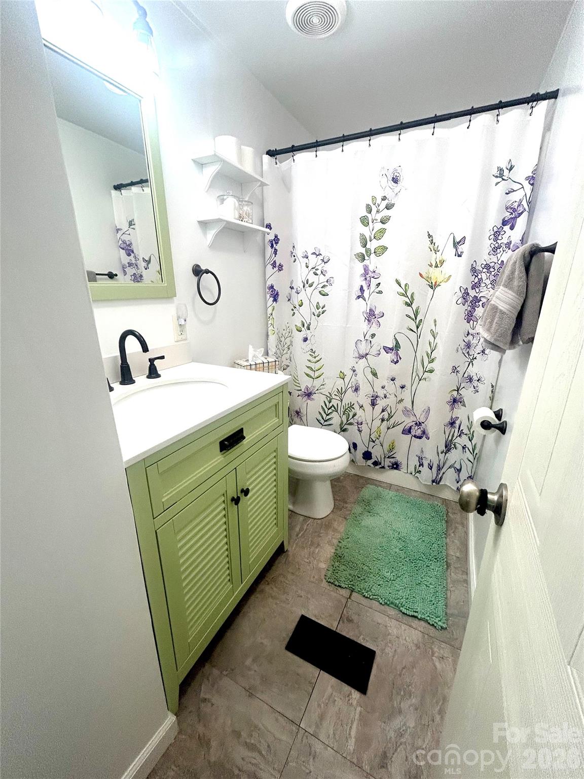 10755 NC 209 Highway — Hot Springs