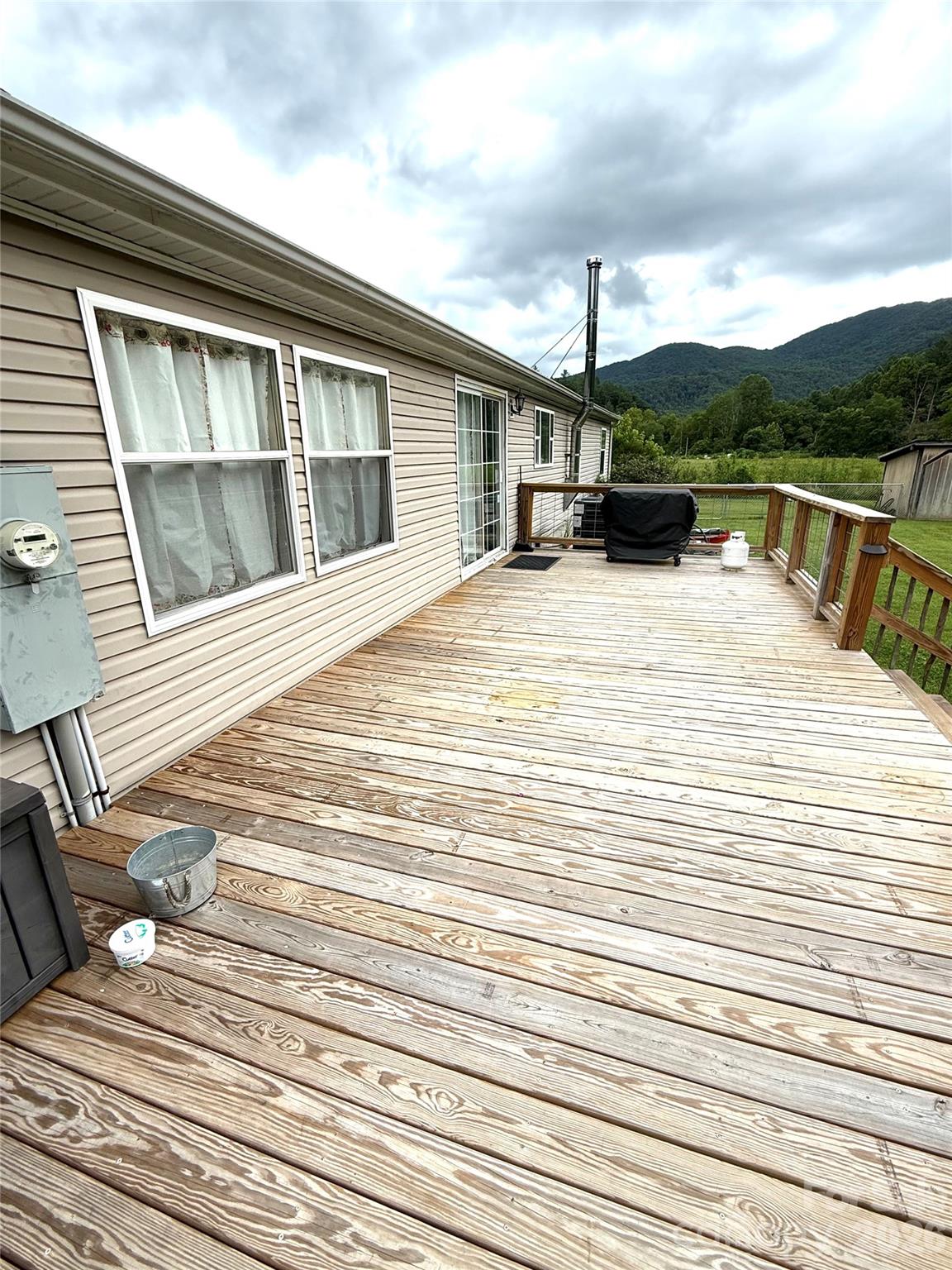 10755 NC 209 Highway — Hot Springs