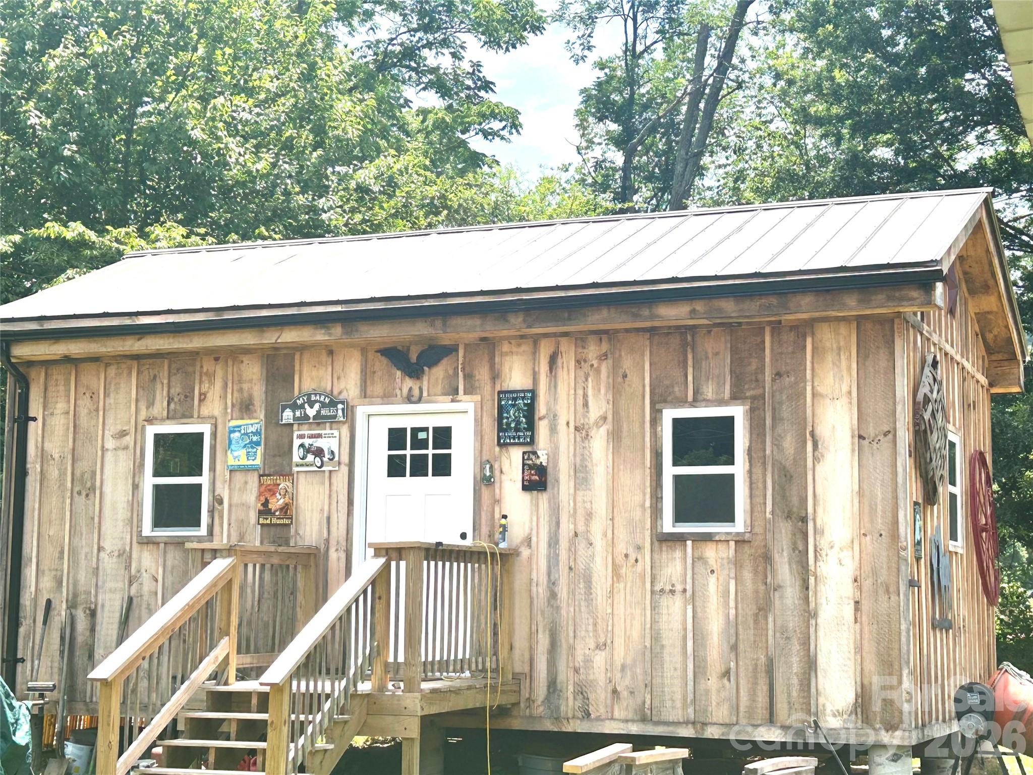 10755 NC 209 Highway — Hot Springs