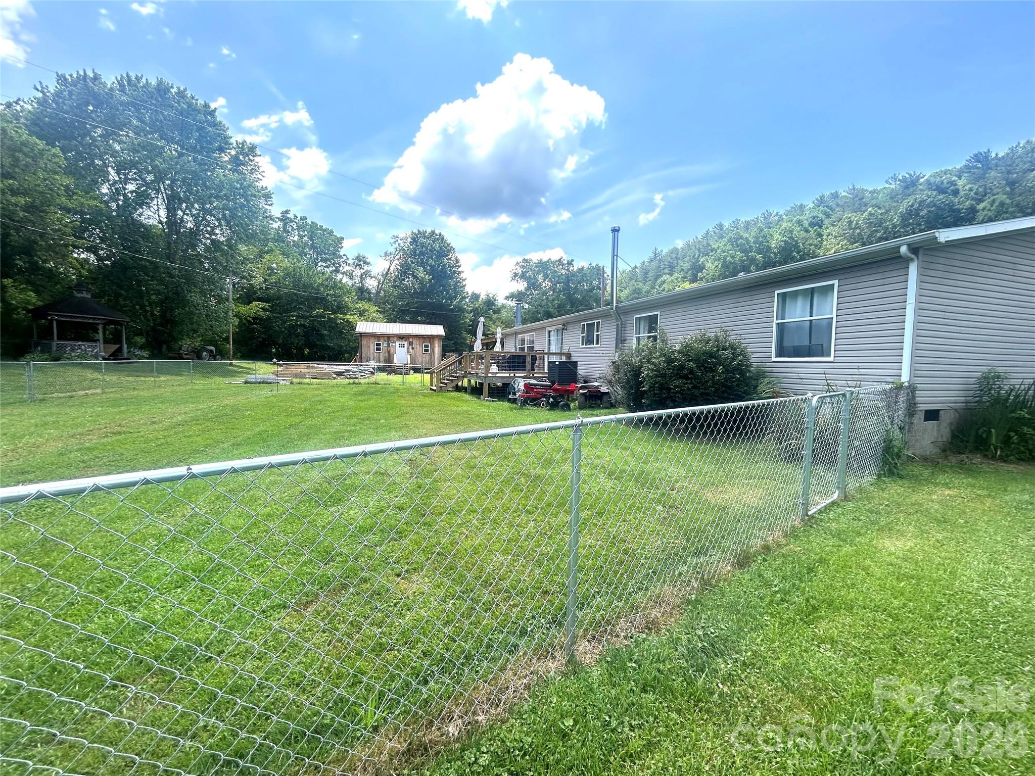 10755 NC 209 Highway — Hot Springs