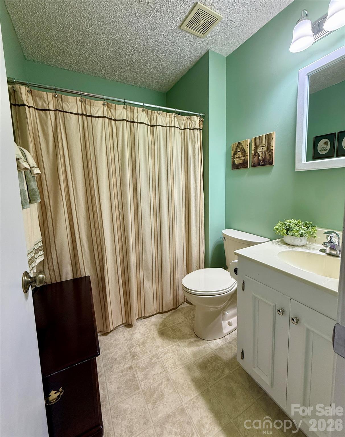 1100 Jennifer Lane — Cherryville