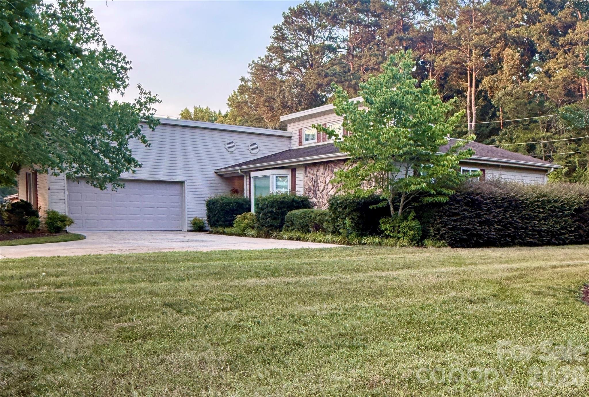 1100 Jennifer Lane — Cherryville