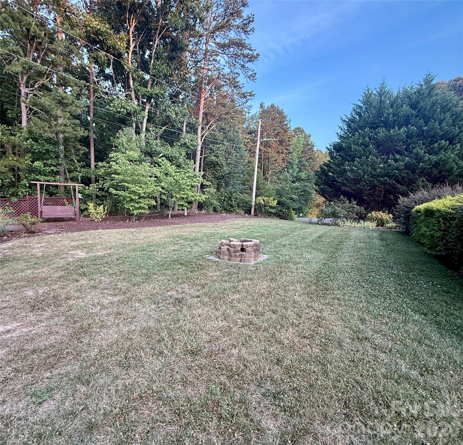 1100 Jennifer Lane — Cherryville