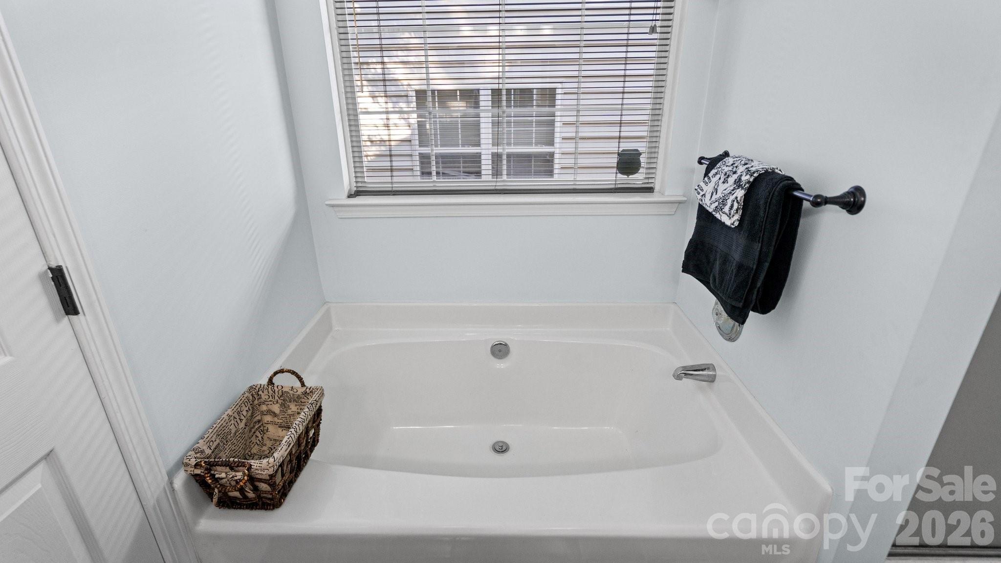 6653 Allness Glen Lane — Charlotte