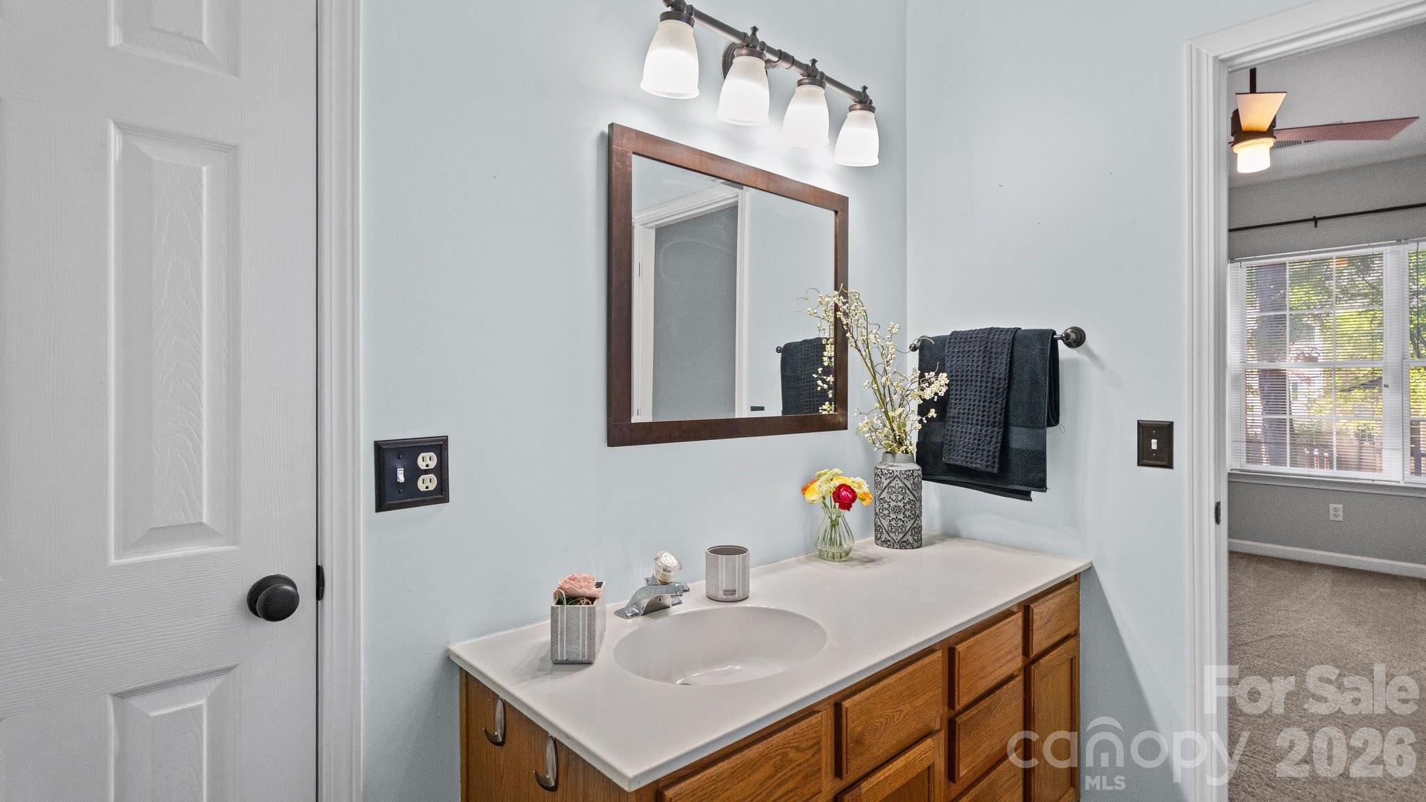 6653 Allness Glen Lane — Charlotte