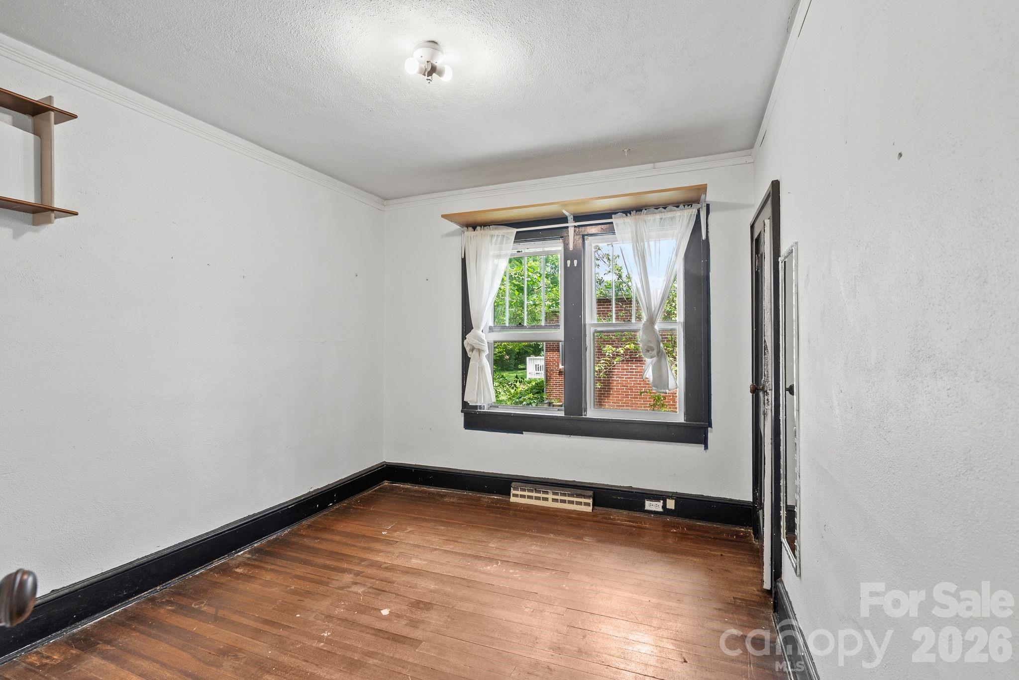 49 Church Street — Weaverville