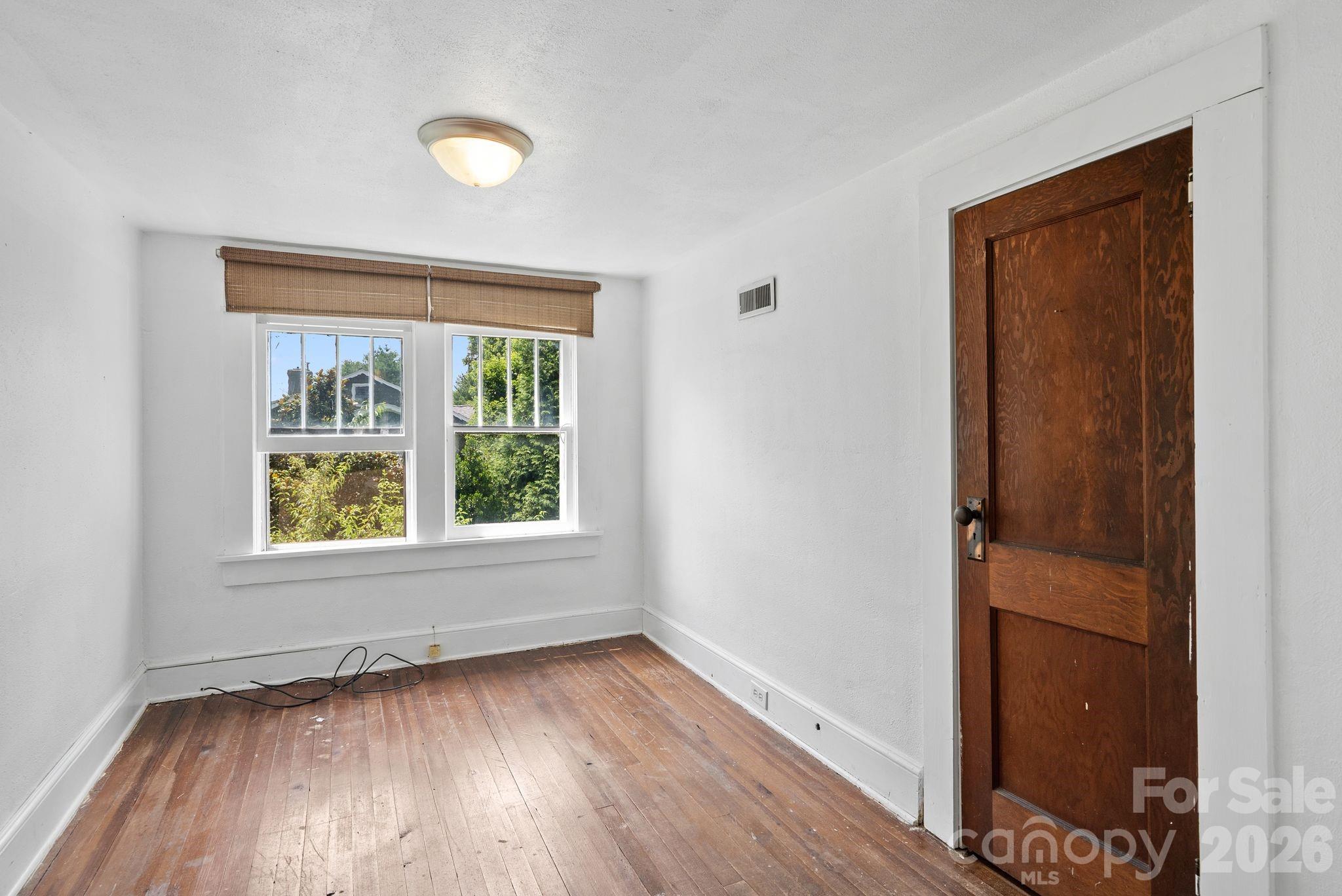 49 Church Street — Weaverville