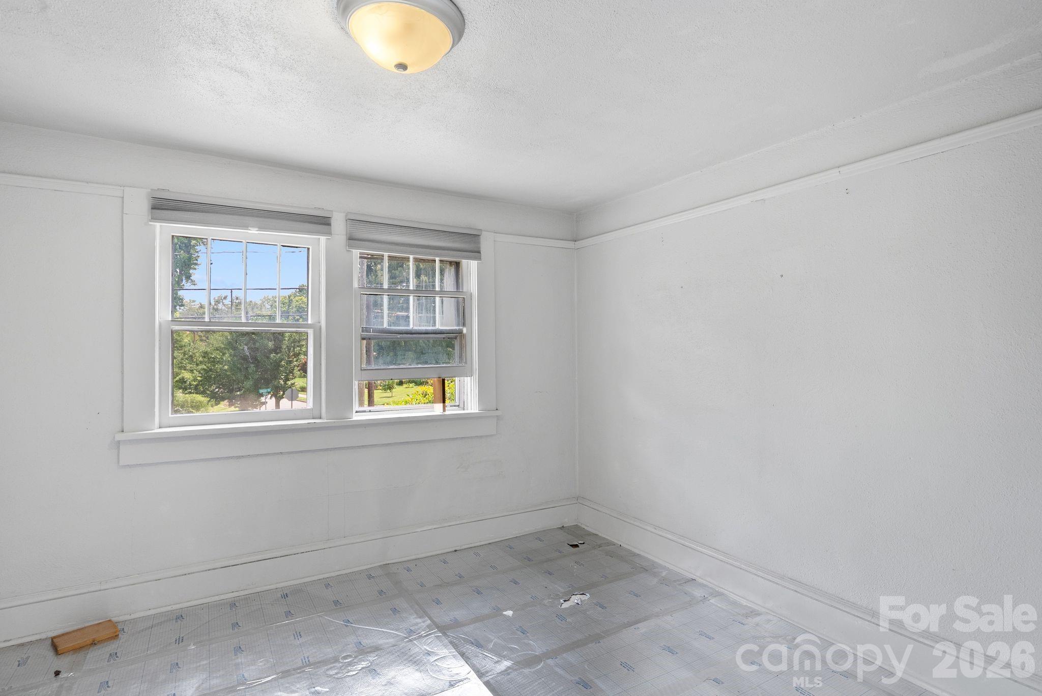 49 Church Street — Weaverville