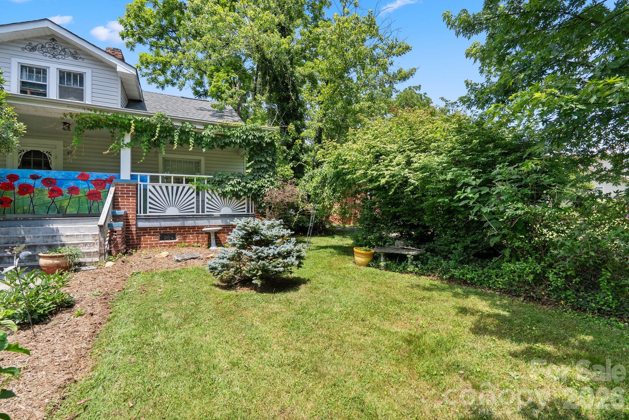 49 Church Street — Weaverville