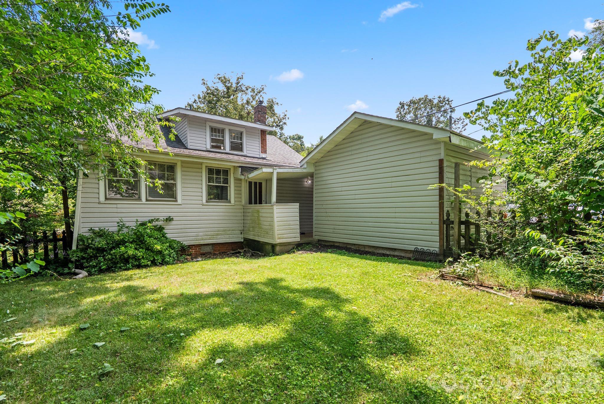 49 Church Street — Weaverville