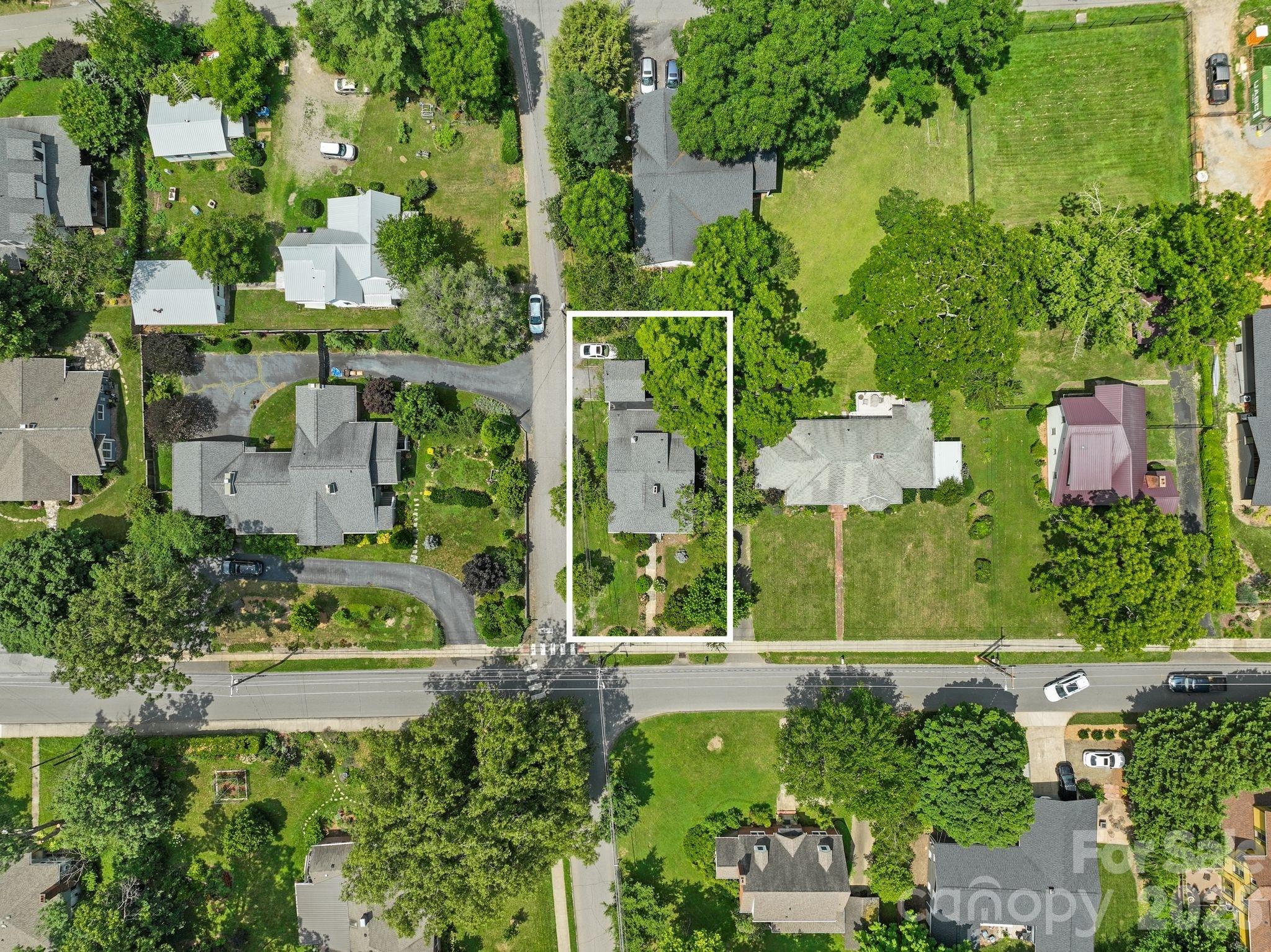 49 Church Street — Weaverville