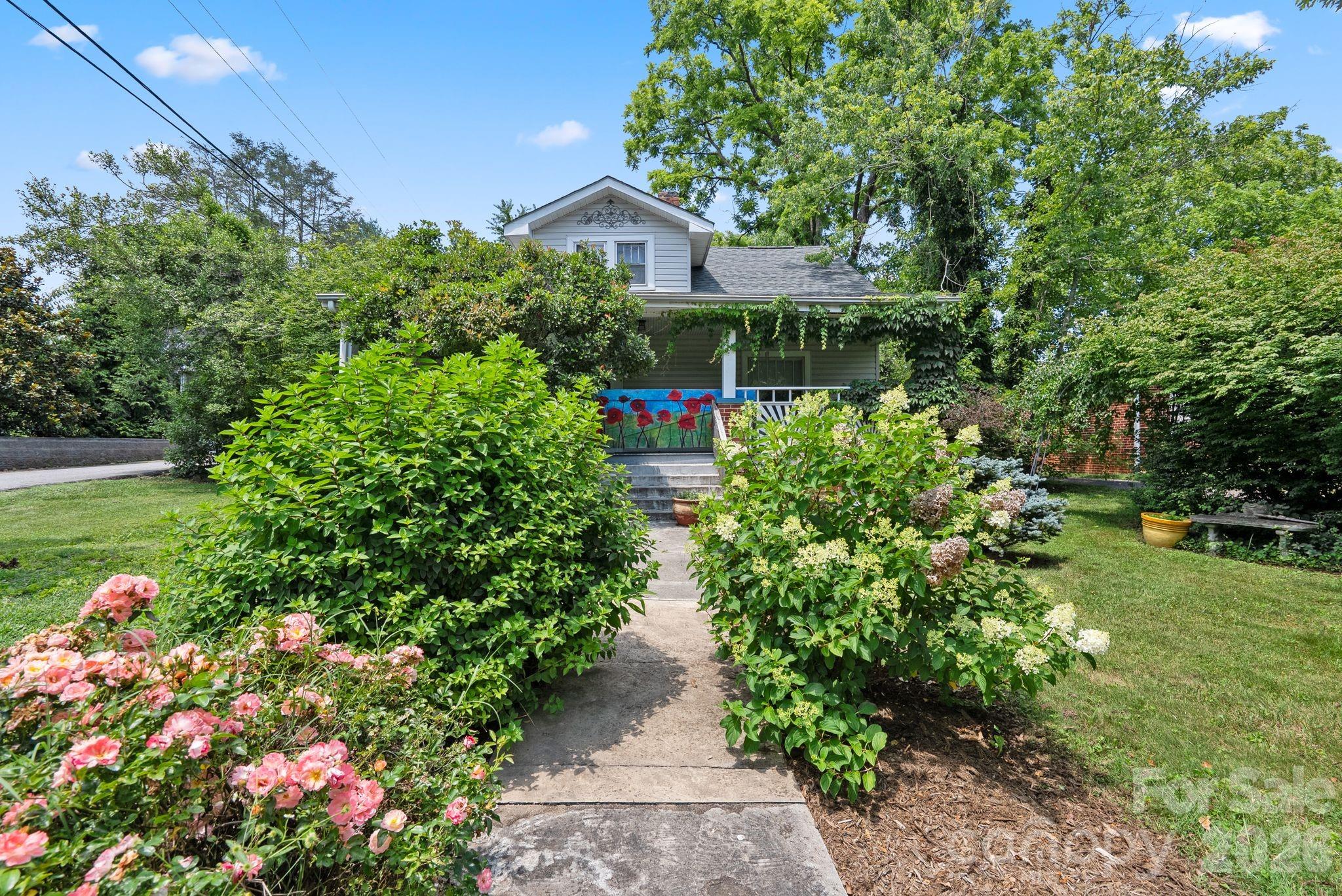 49 Church Street — Weaverville