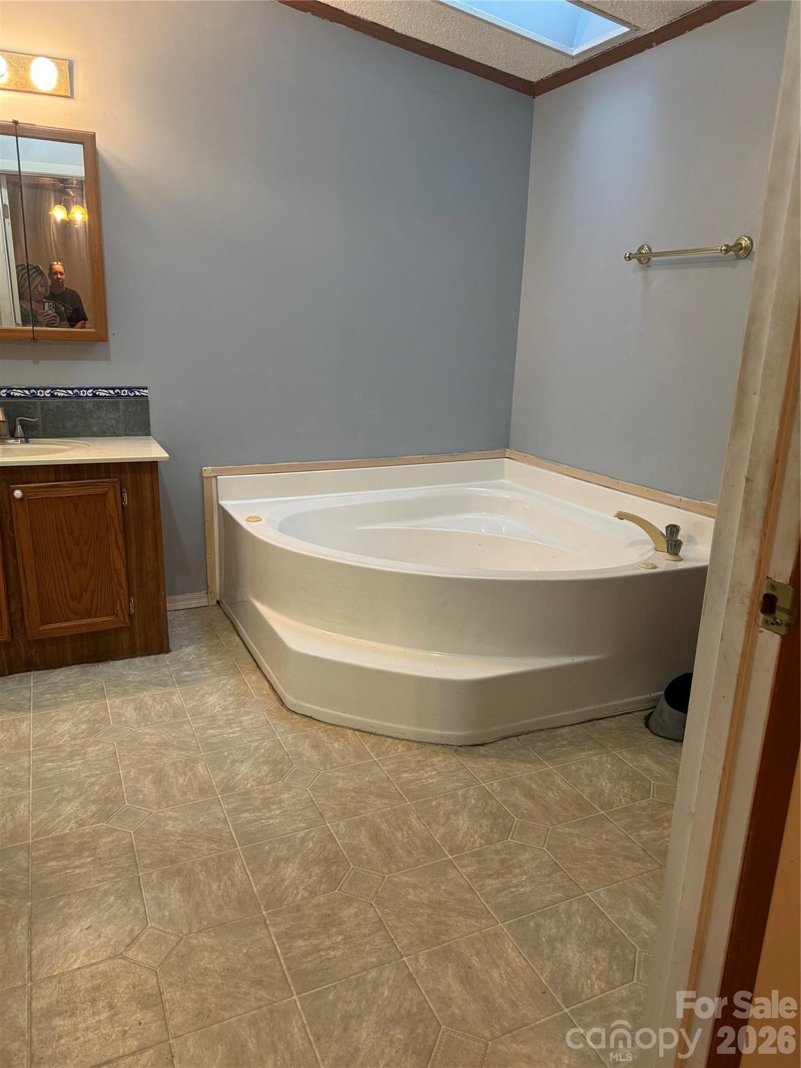 284 Paul Gosnell Road — Marshall