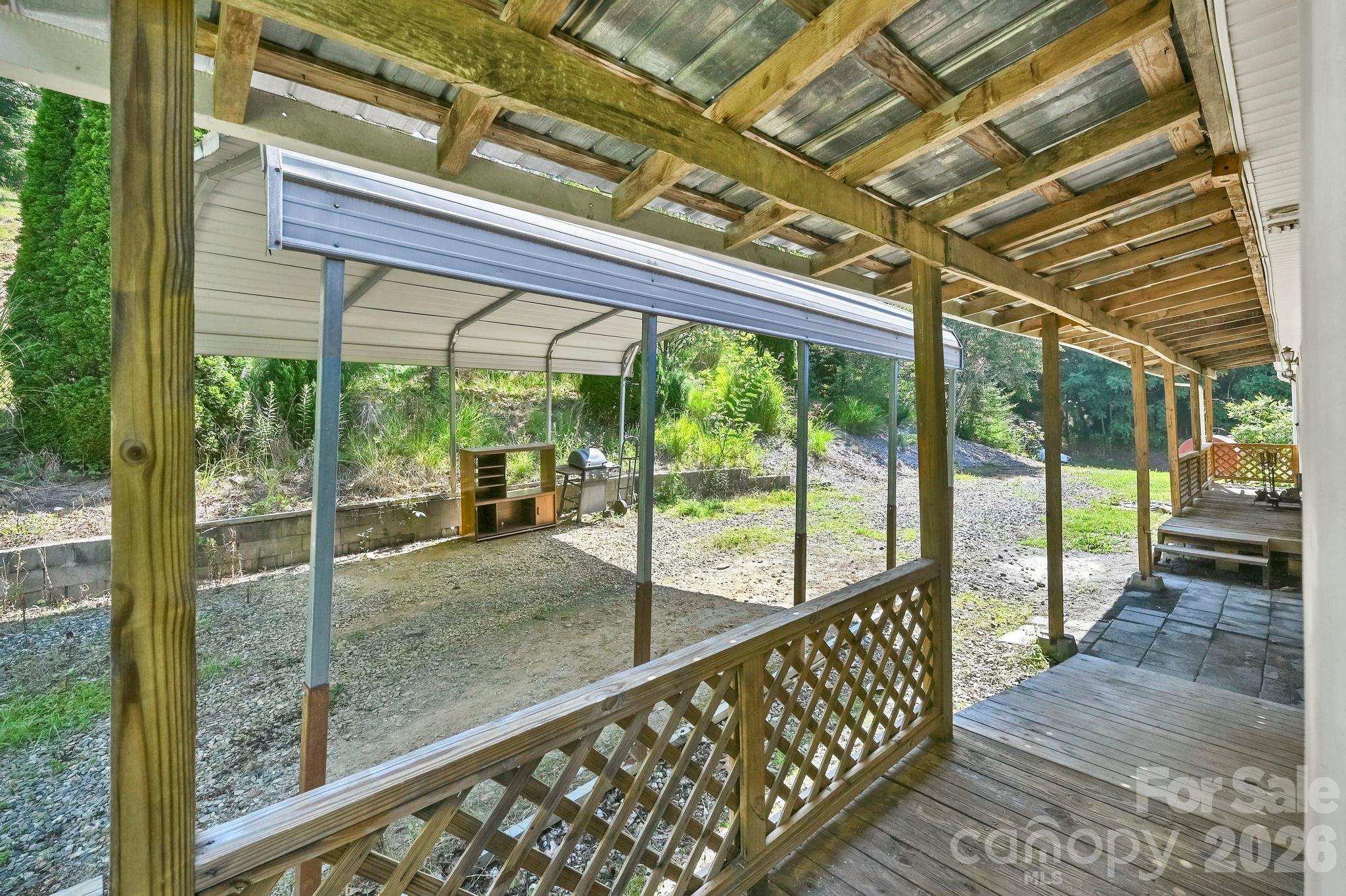 284 Paul Gosnell Road — Marshall