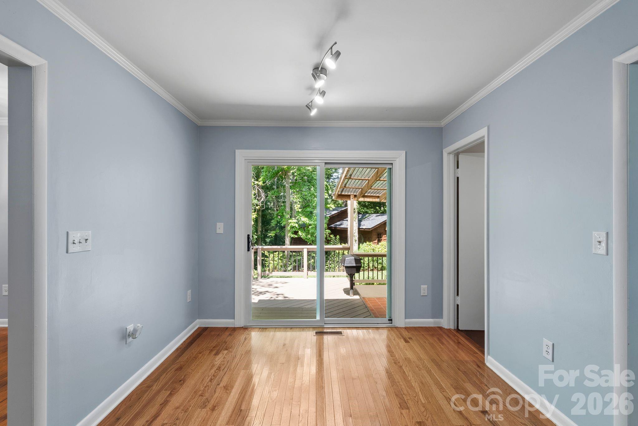 138 Castlerock Drive — Asheville