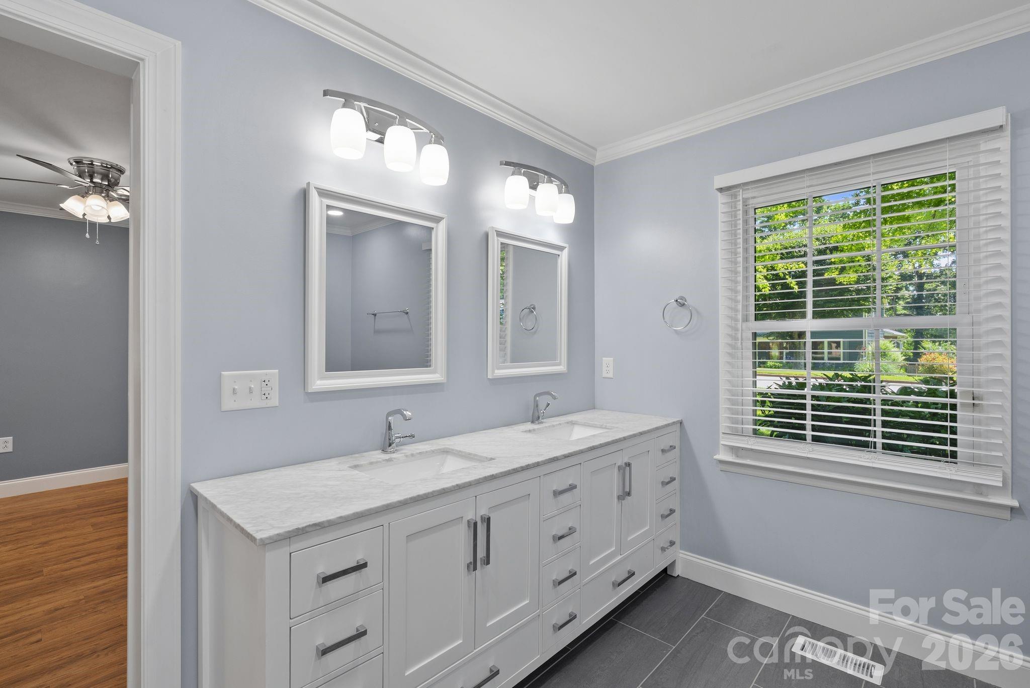 138 Castlerock Drive — Asheville