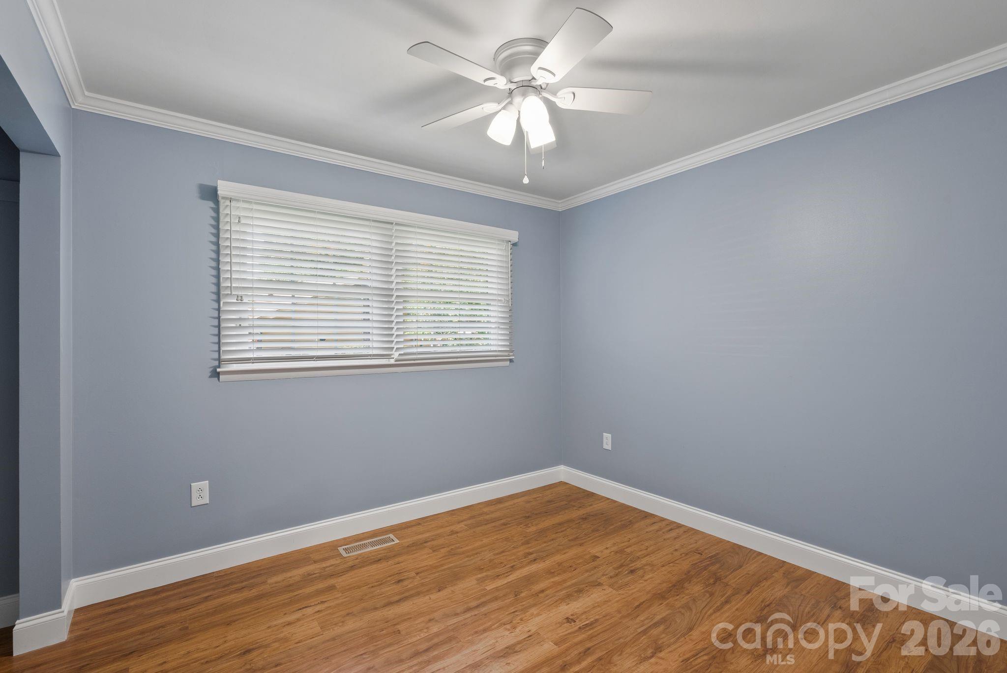 138 Castlerock Drive — Asheville