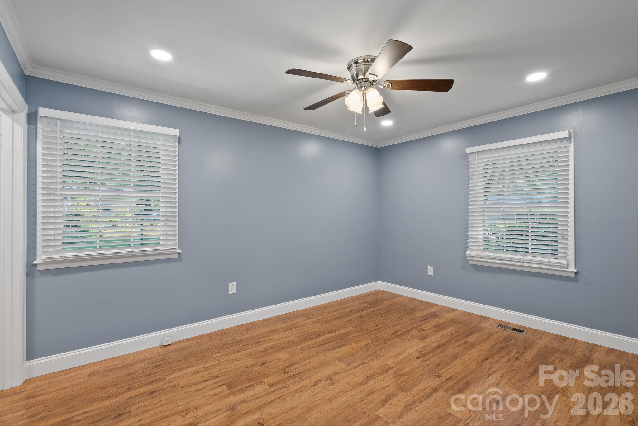 138 Castlerock Drive — Asheville