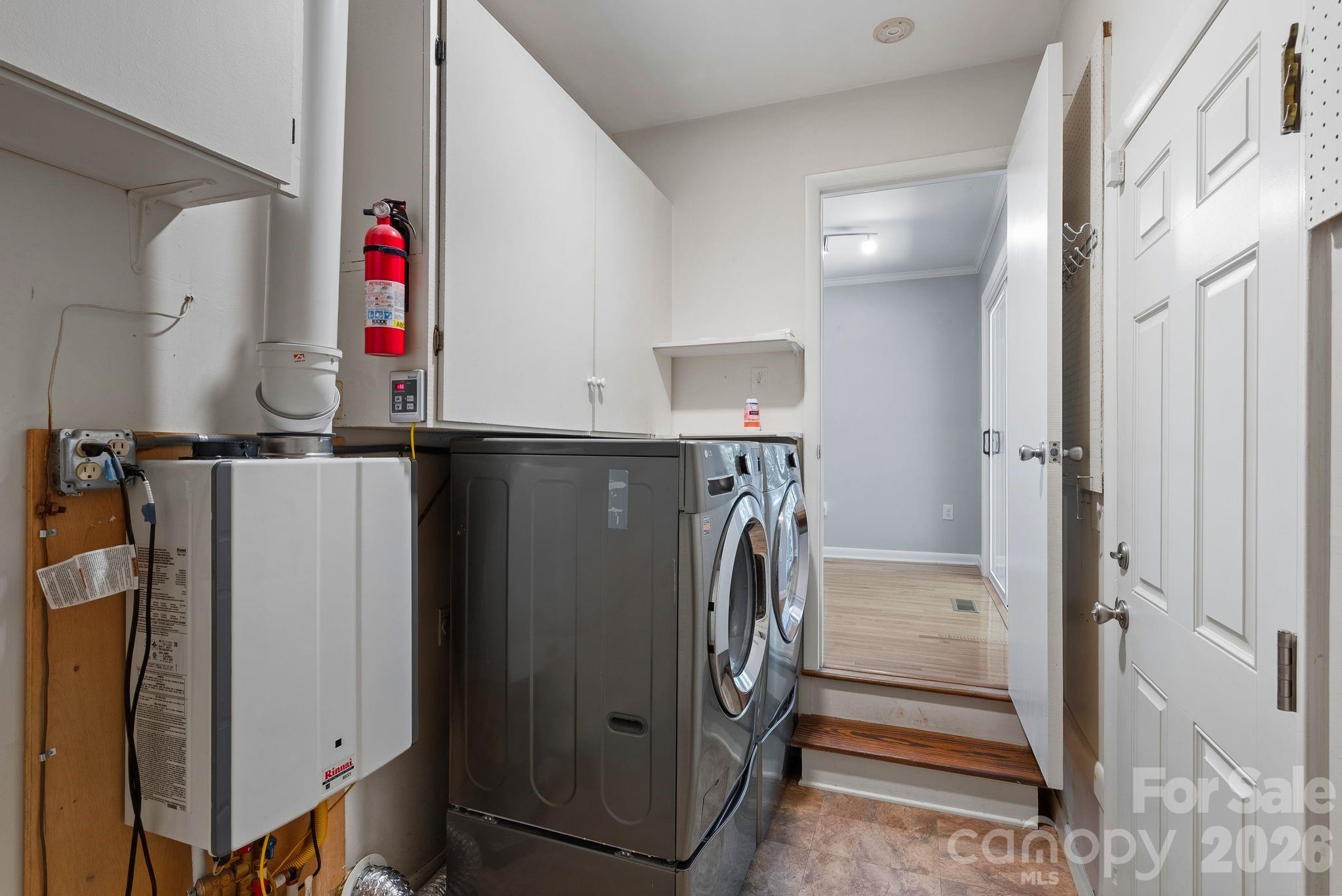 138 Castlerock Drive — Asheville