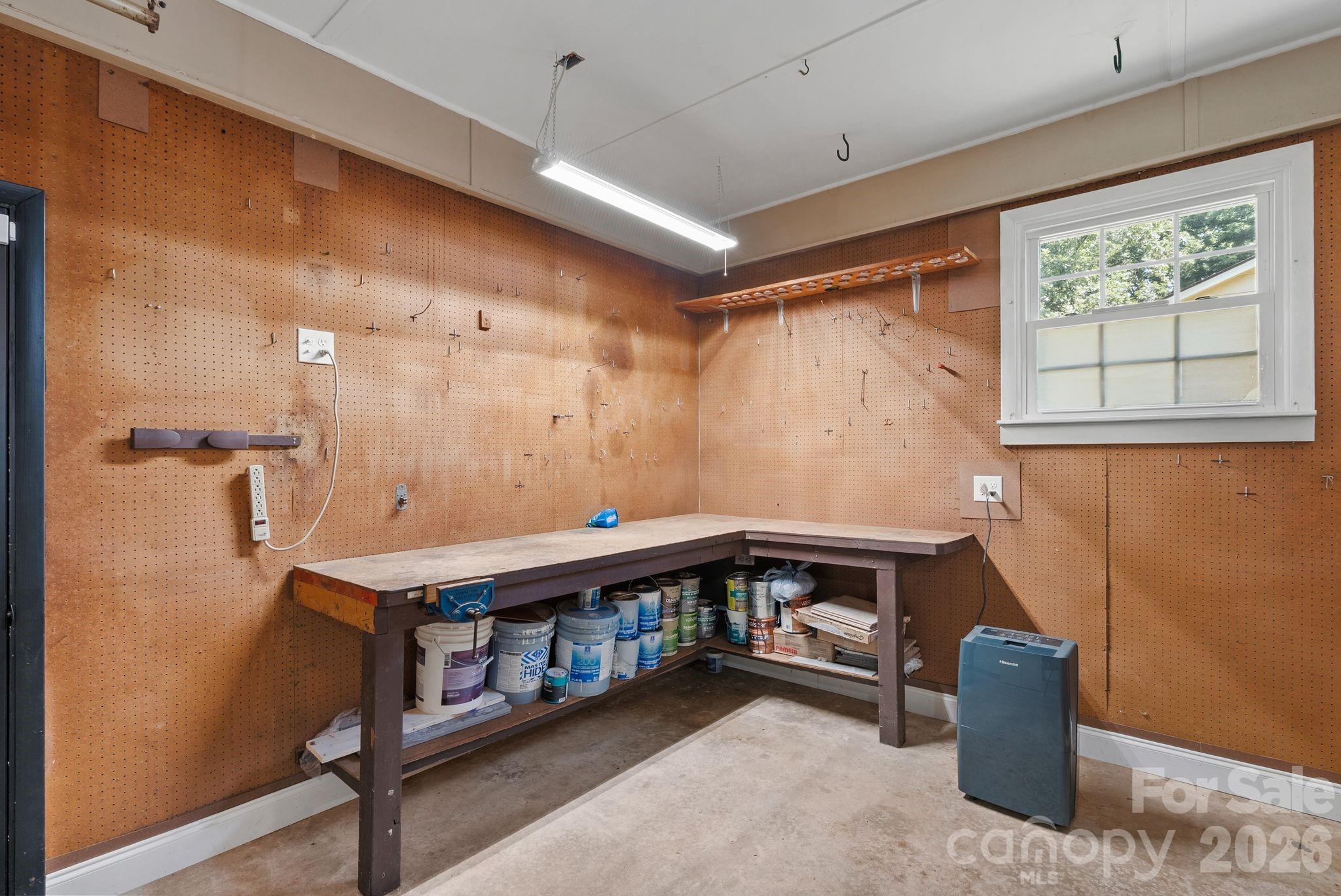 138 Castlerock Drive — Asheville