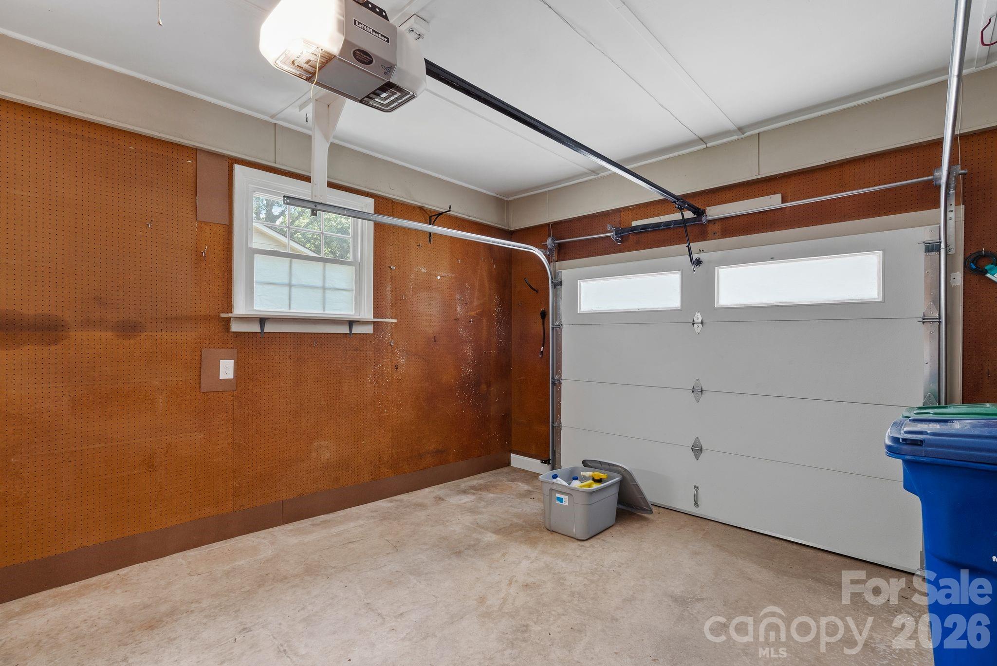 138 Castlerock Drive — Asheville