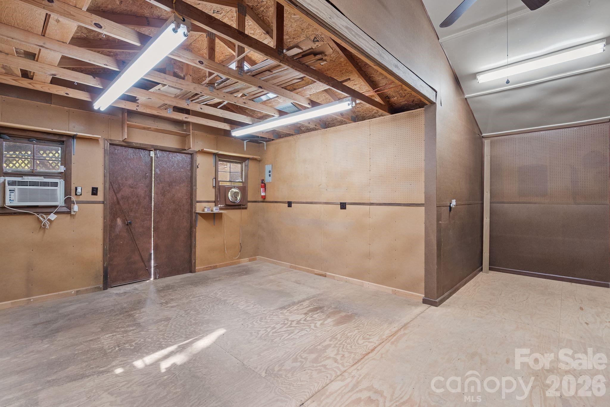 138 Castlerock Drive — Asheville