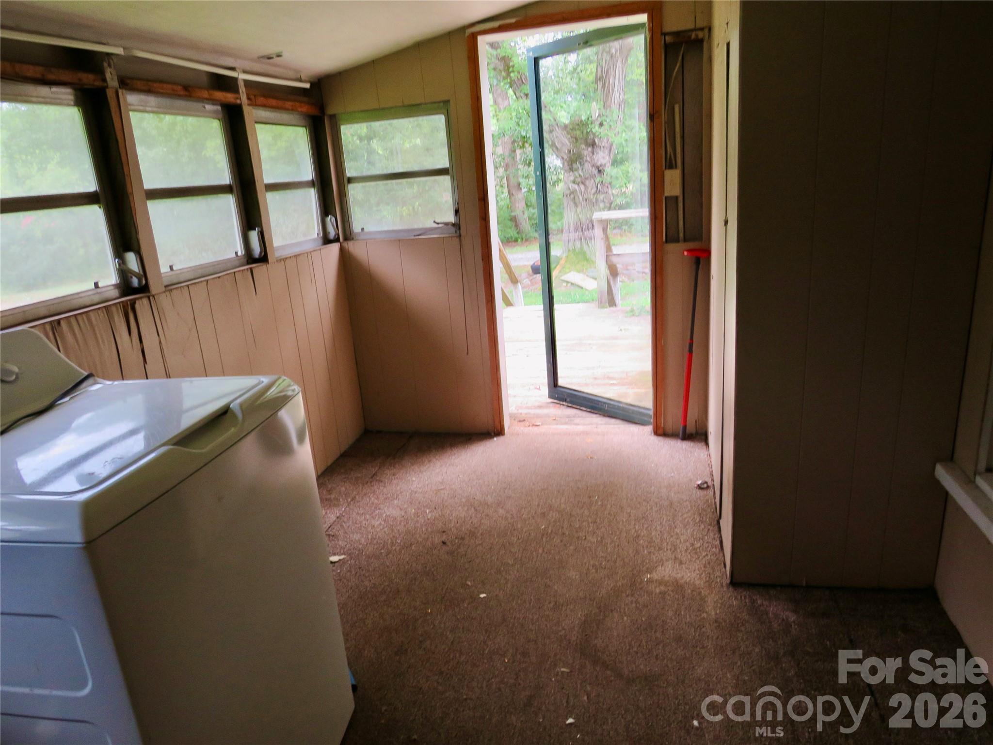 601 Providence Road — Forest City