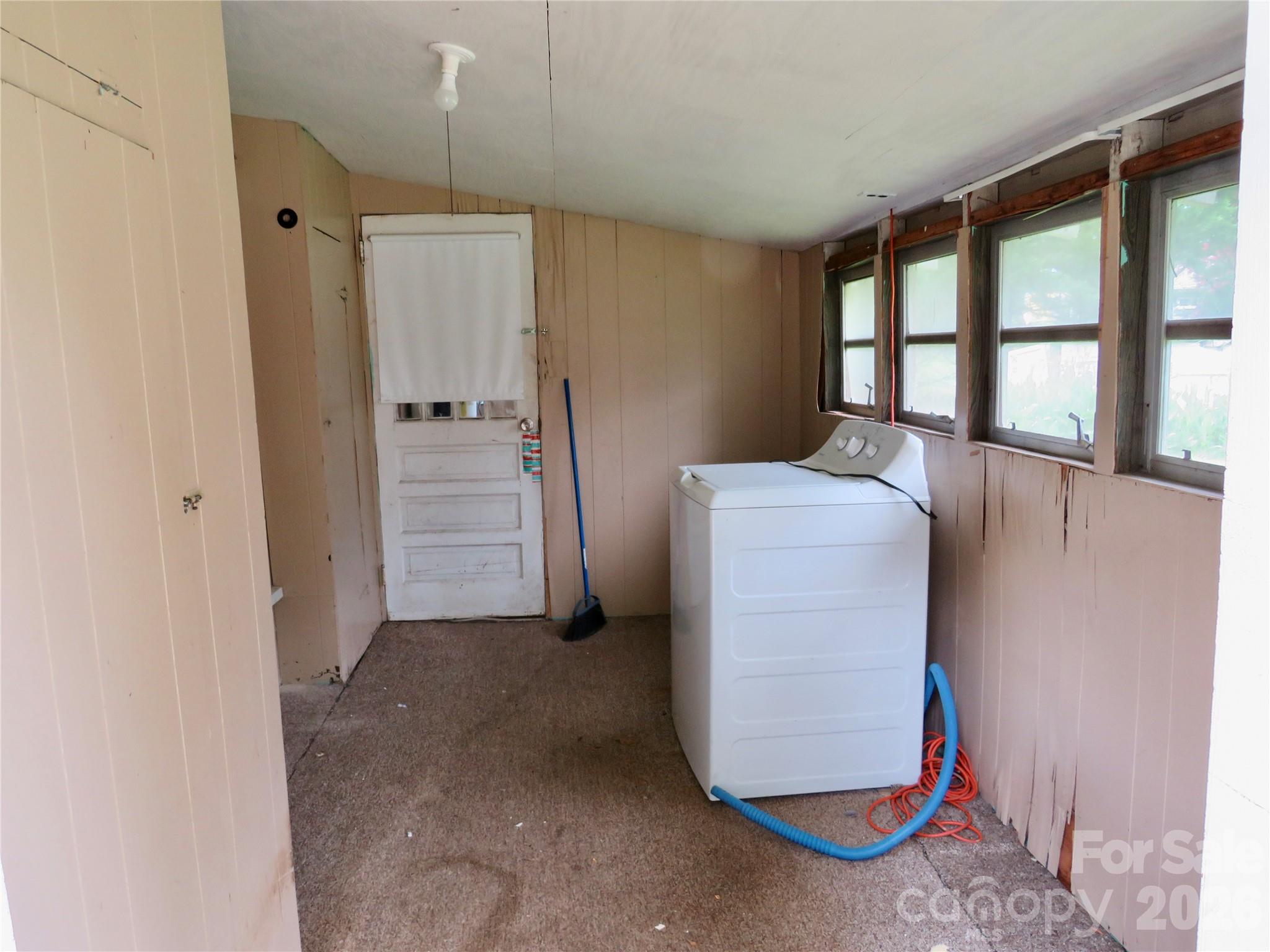 601 Providence Road — Forest City