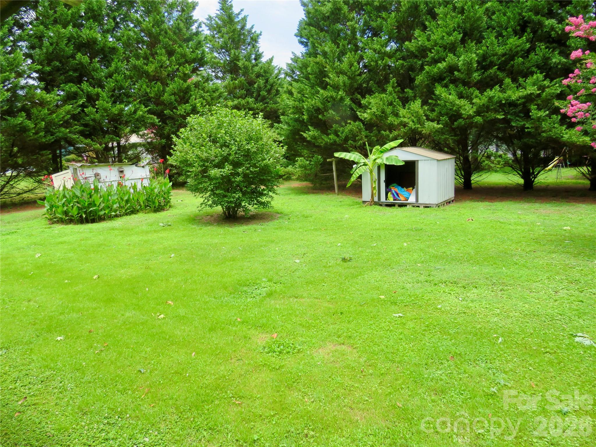 601 Providence Road — Forest City