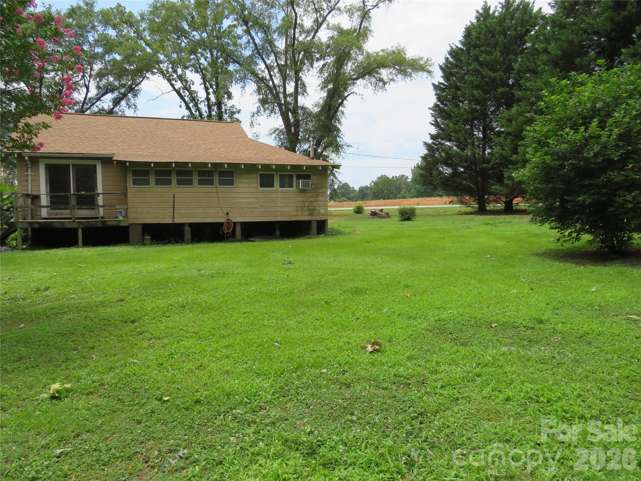 601 Providence Road — Forest City
