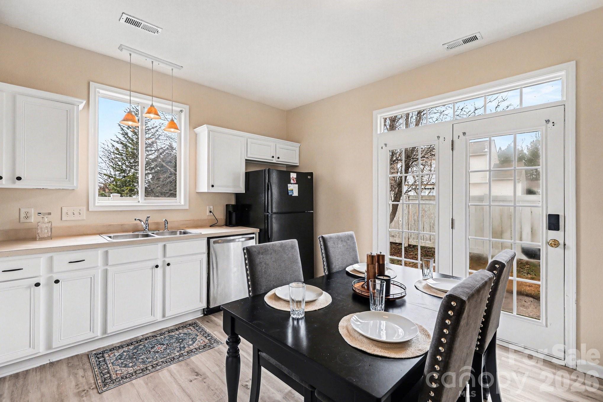 8601 Sawleaf Court #46 — Charlotte