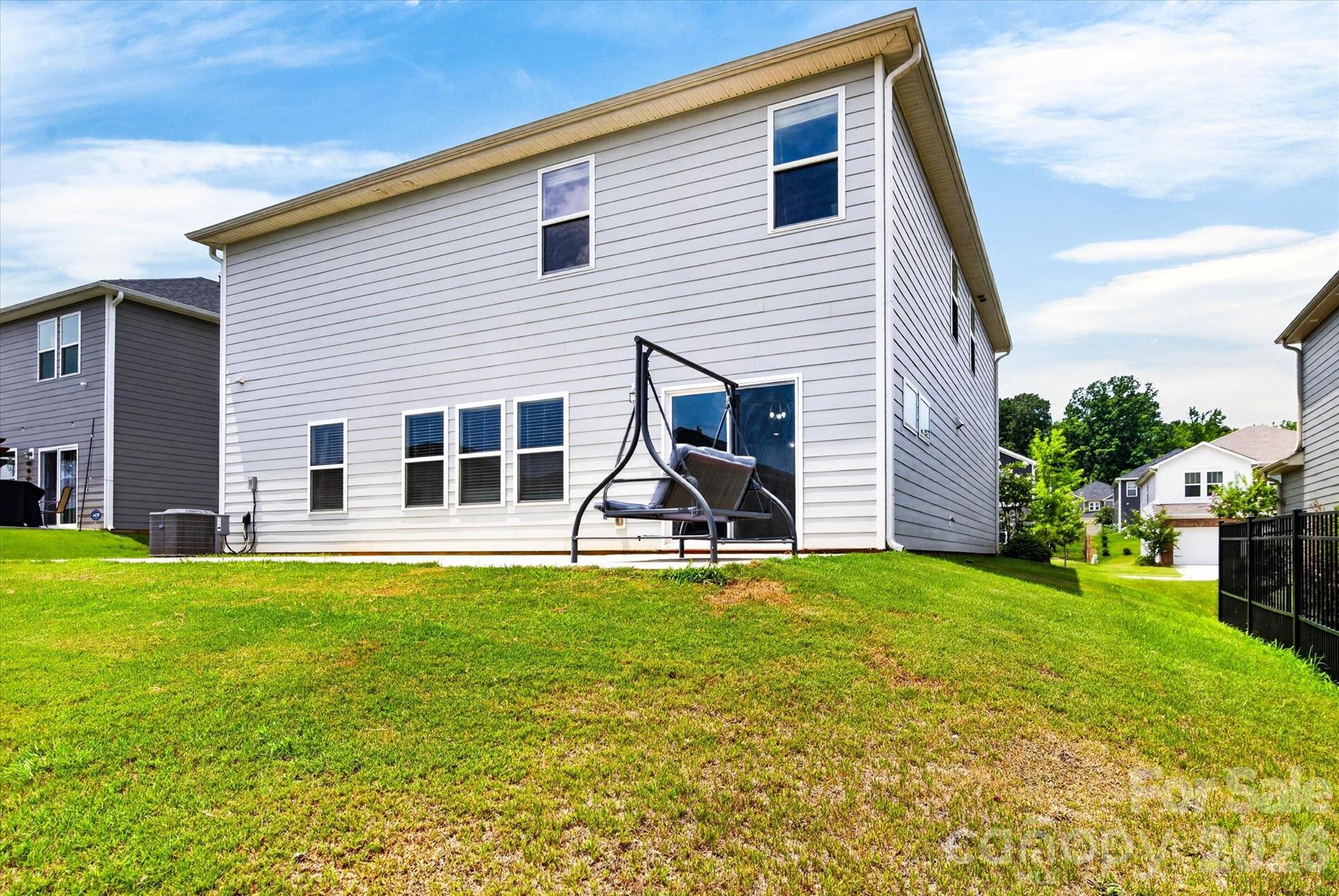 1041 Red Apple Street — Monroe