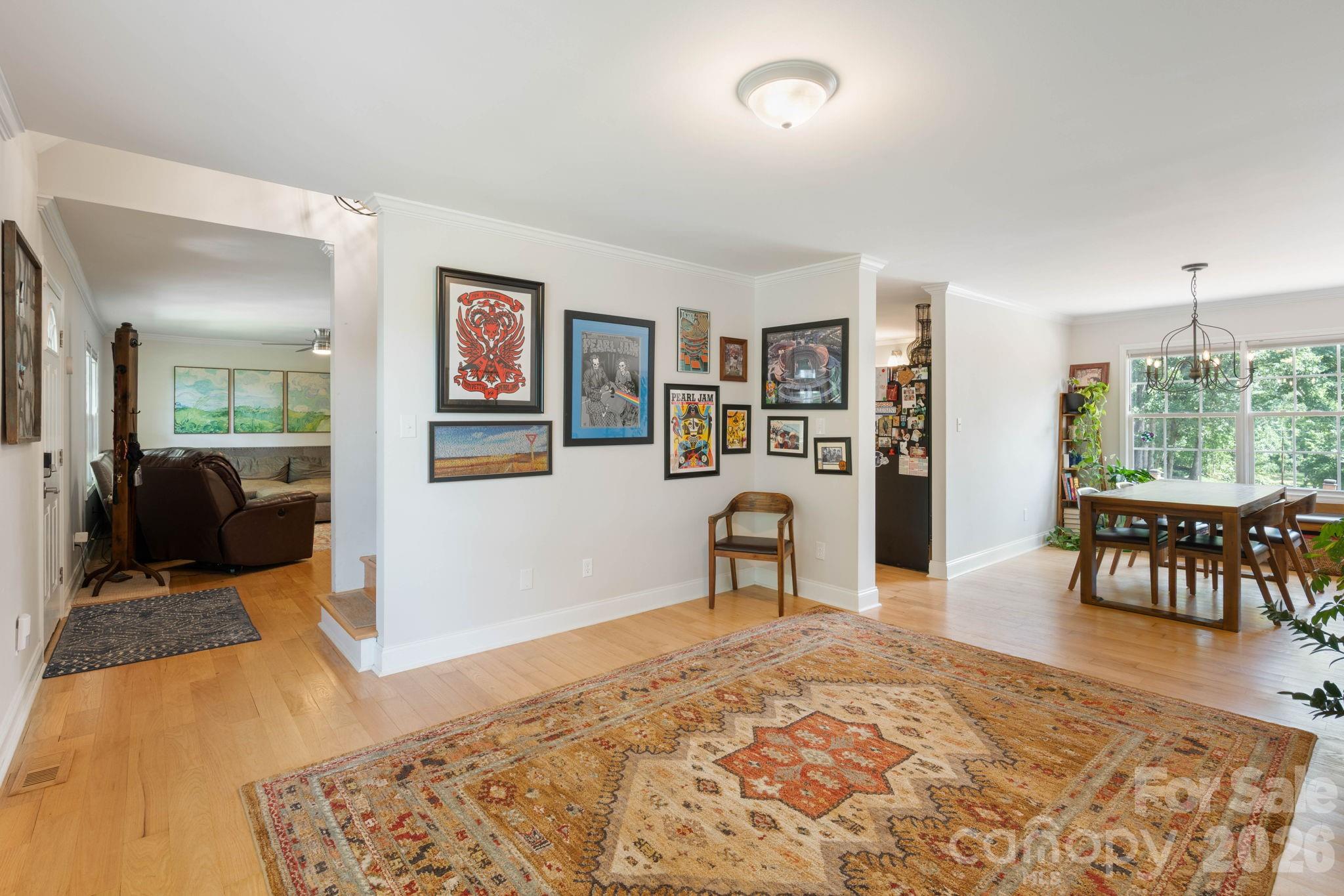 843 W J Street — Newton