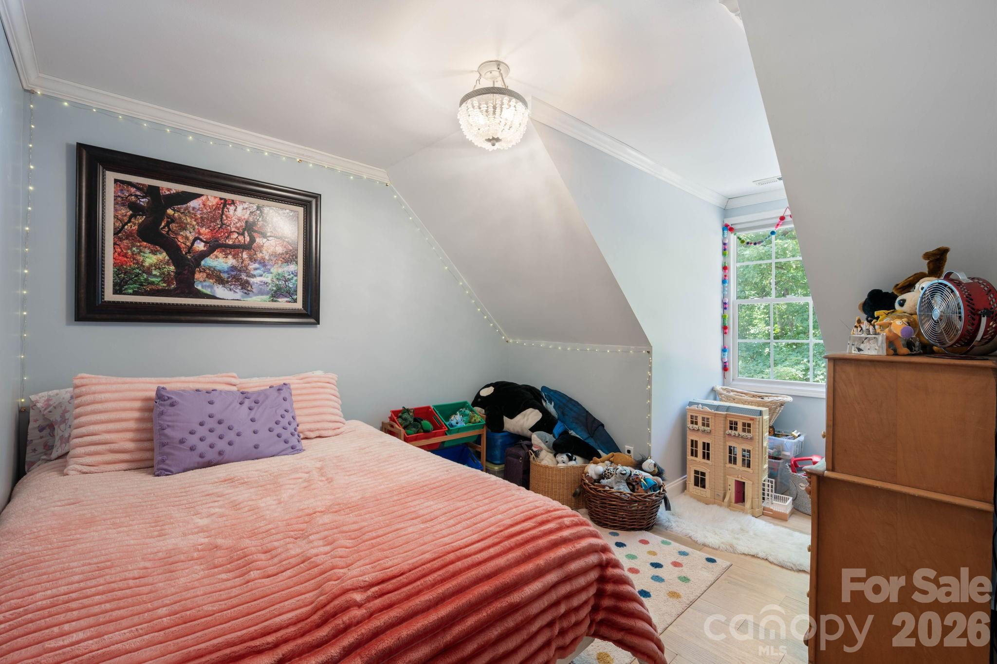 843 W J Street — Newton