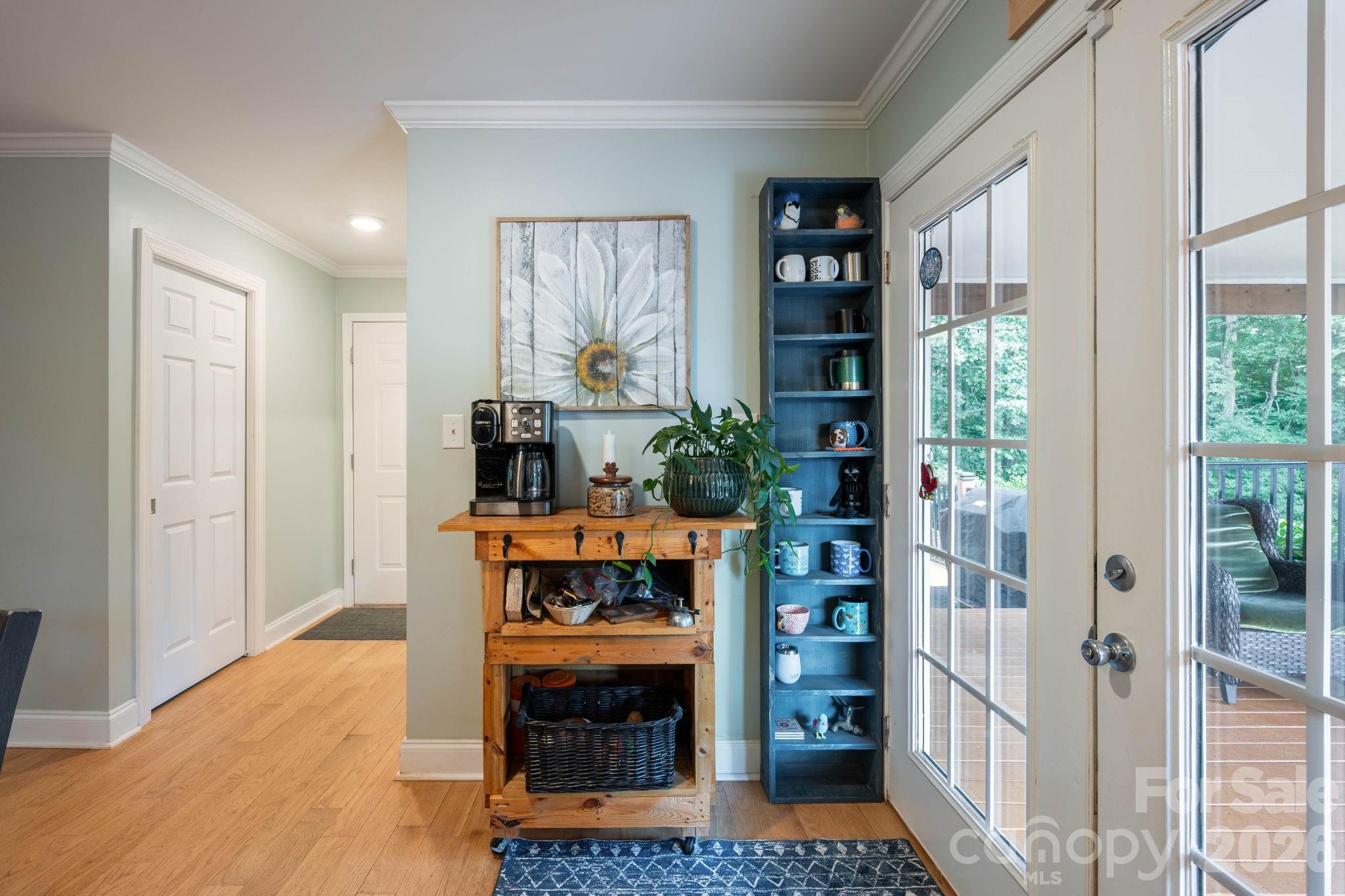 843 W J Street — Newton