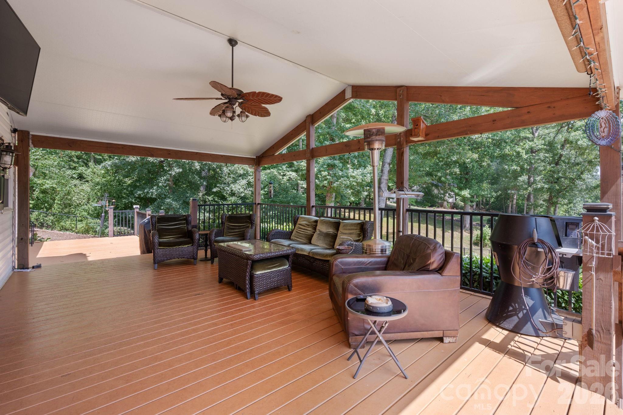 843 W J Street — Newton